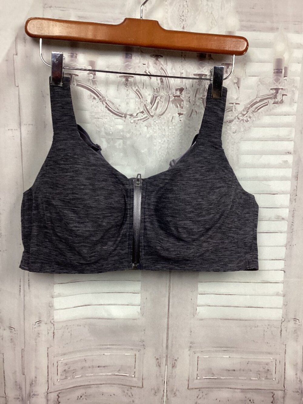 Victoria's Secret Knockout by Victoria Front Close Sports Bra 40D